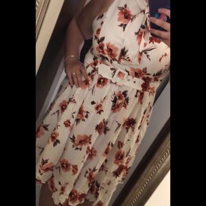 Floral Dress. Torrid. Knee Length. Size 18.